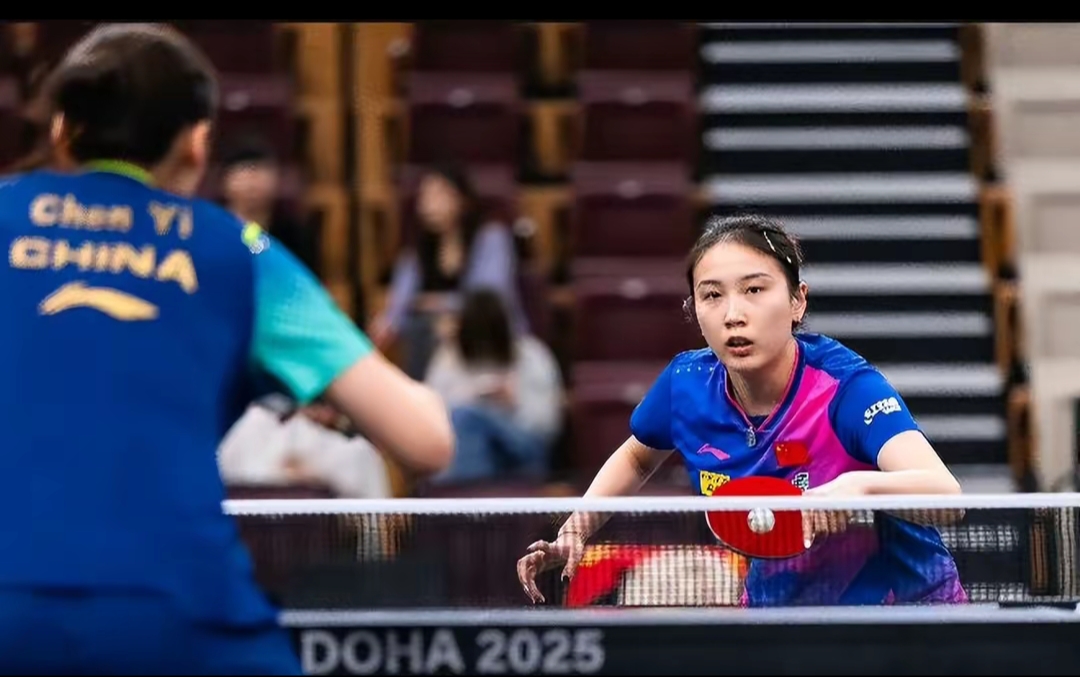 露出了后防 露出了后防