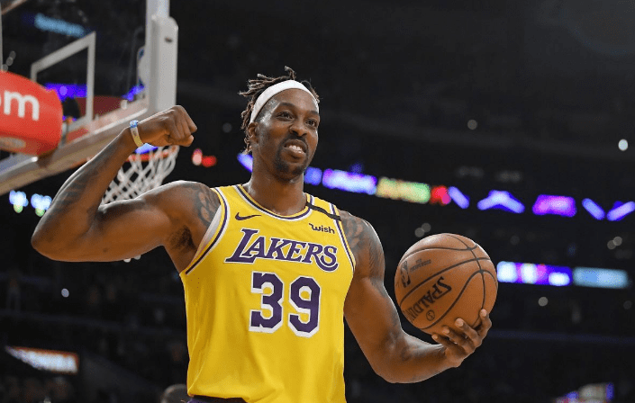 场在禁区顶 场在禁区顶