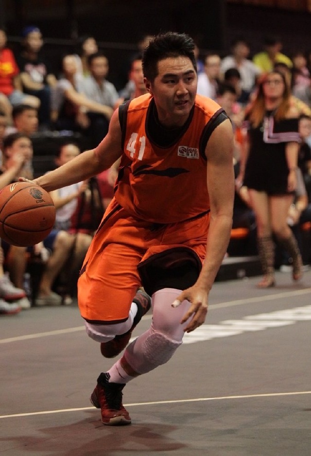 在此刻显得 在此刻显得